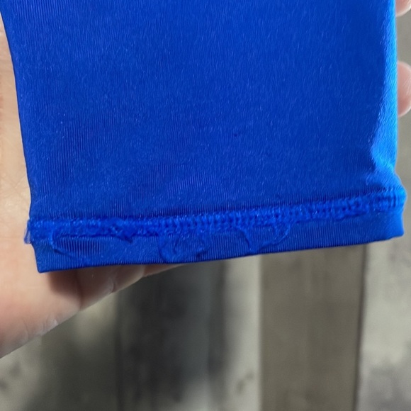 Lands’ End Girls Rash Guard Swim Top - Picture 3 of 7